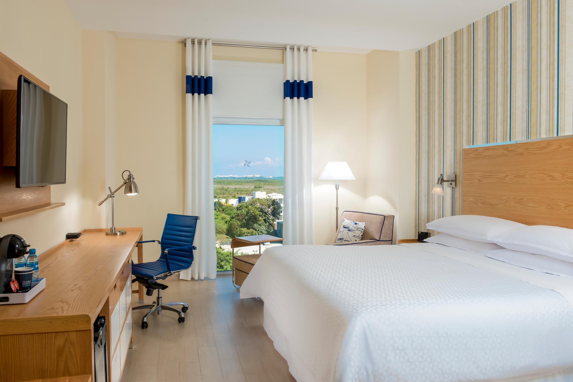 Four Points By Sheraton Cancun Centro Екстериор снимка