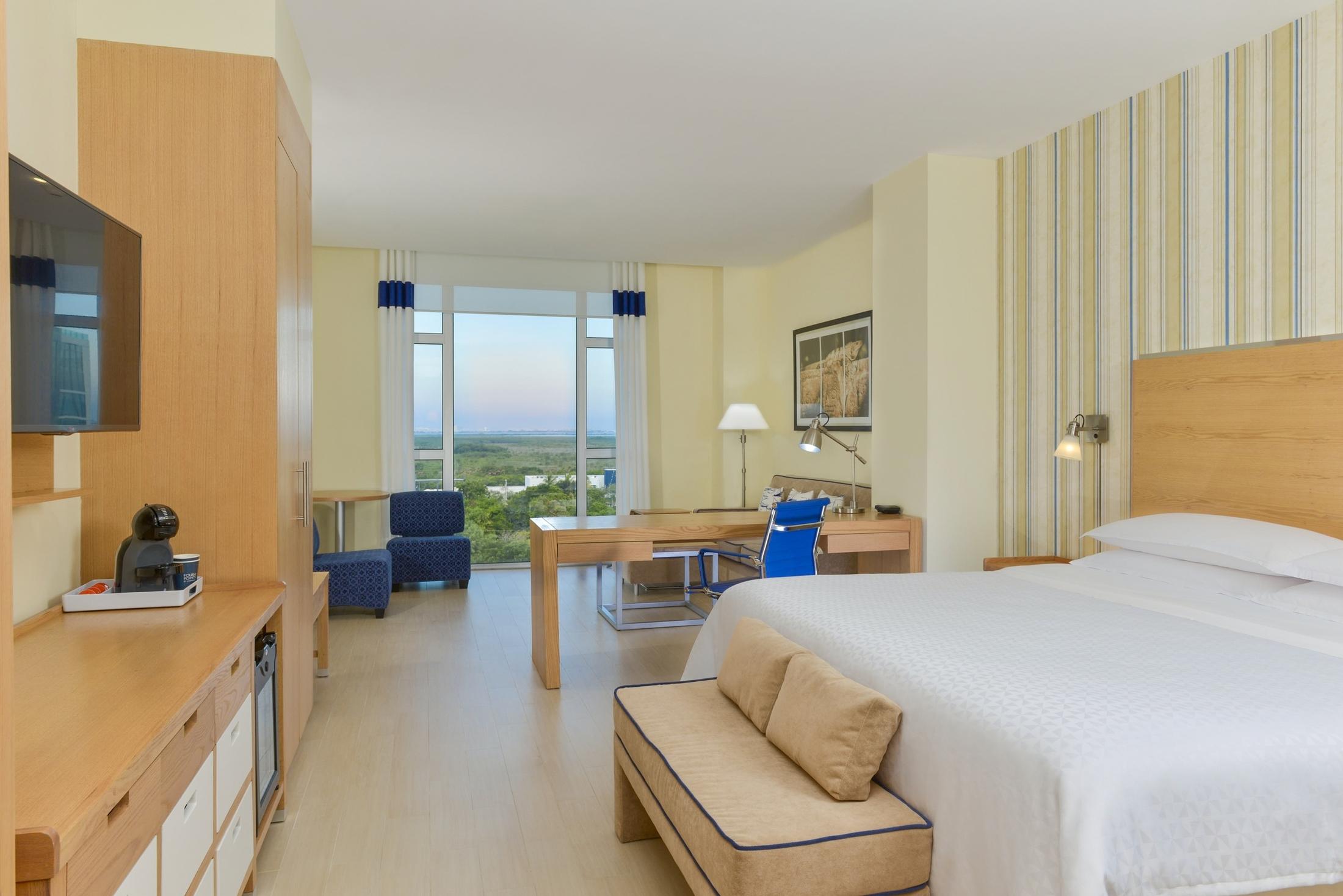 Four Points By Sheraton Cancun Centro Екстериор снимка