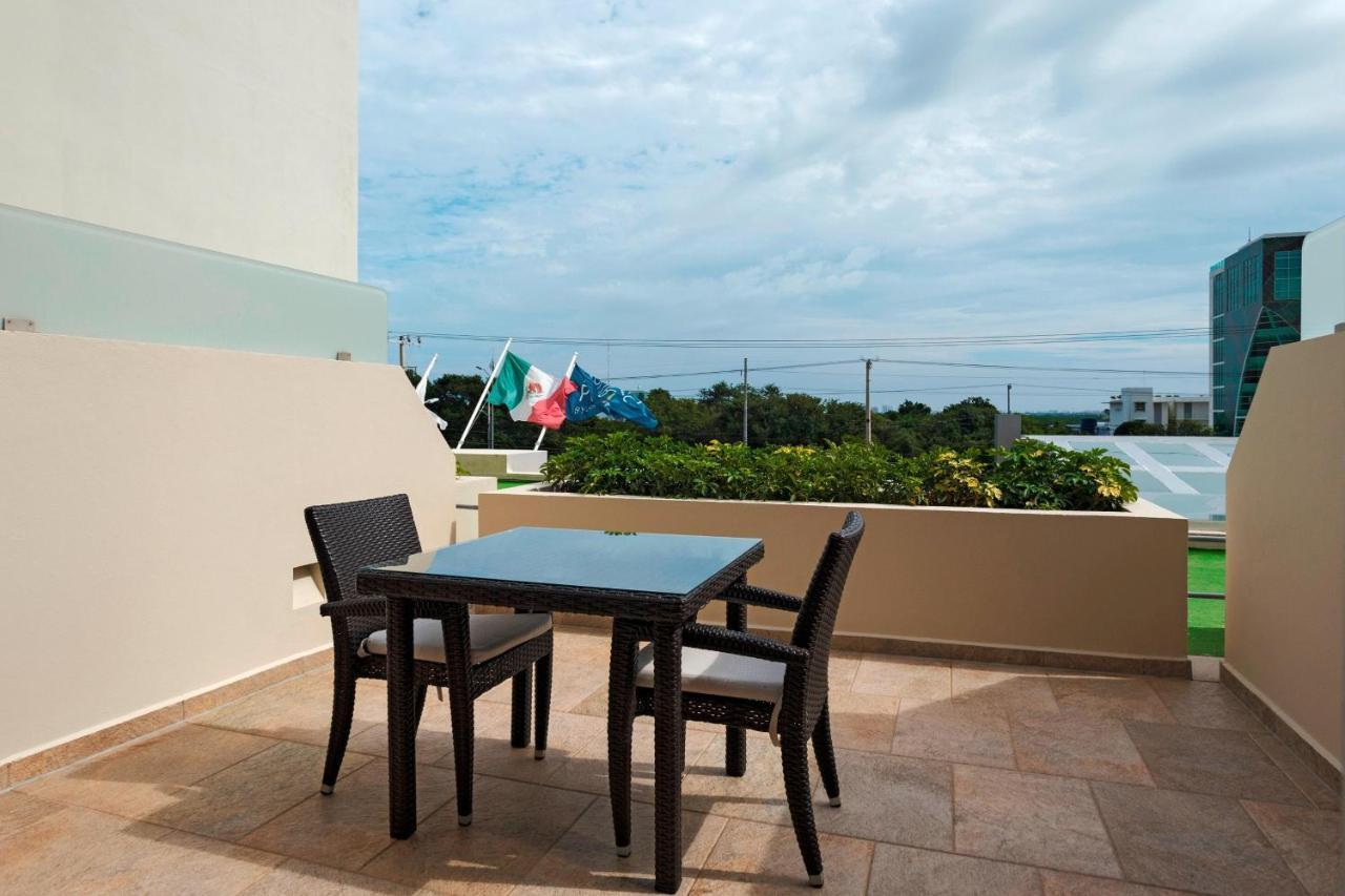 Four Points By Sheraton Cancun Centro Екстериор снимка