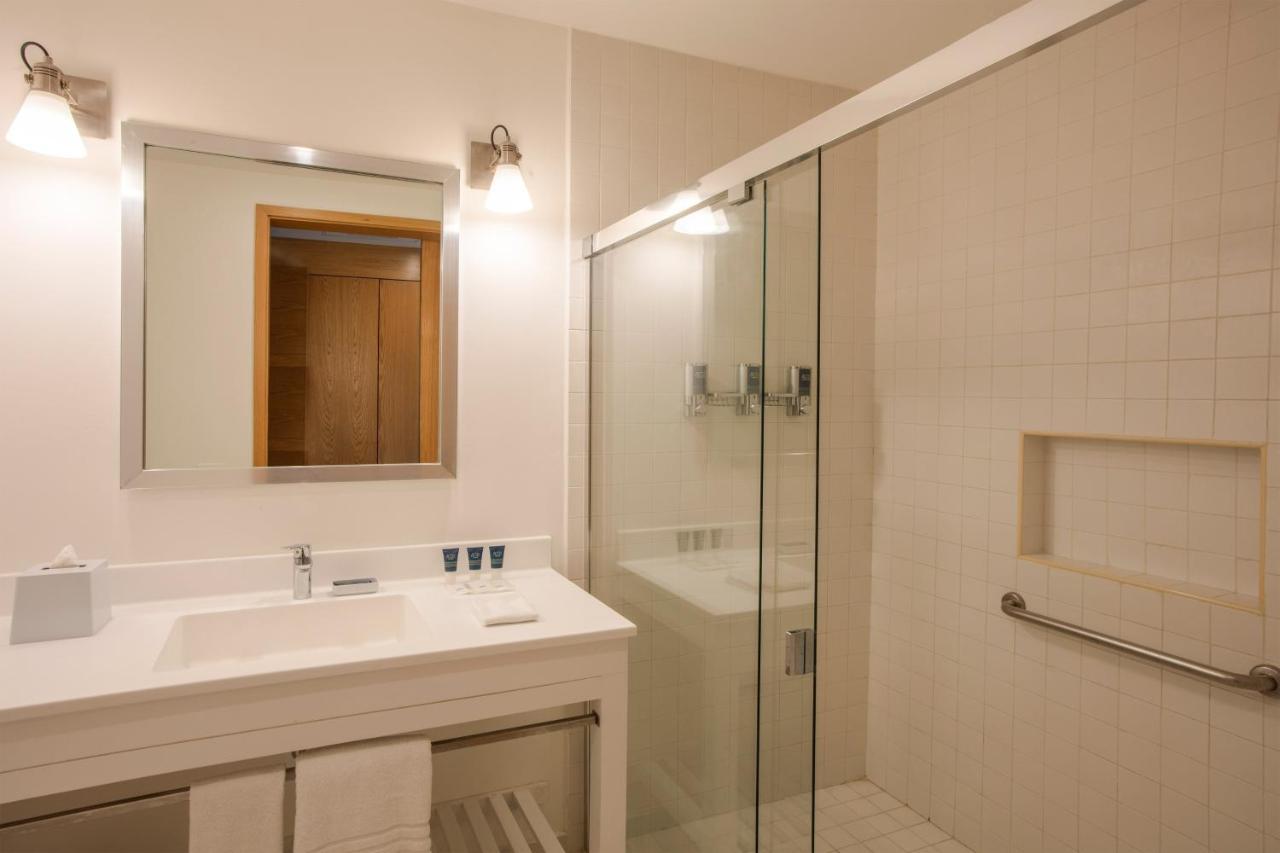 Four Points By Sheraton Cancun Centro Екстериор снимка