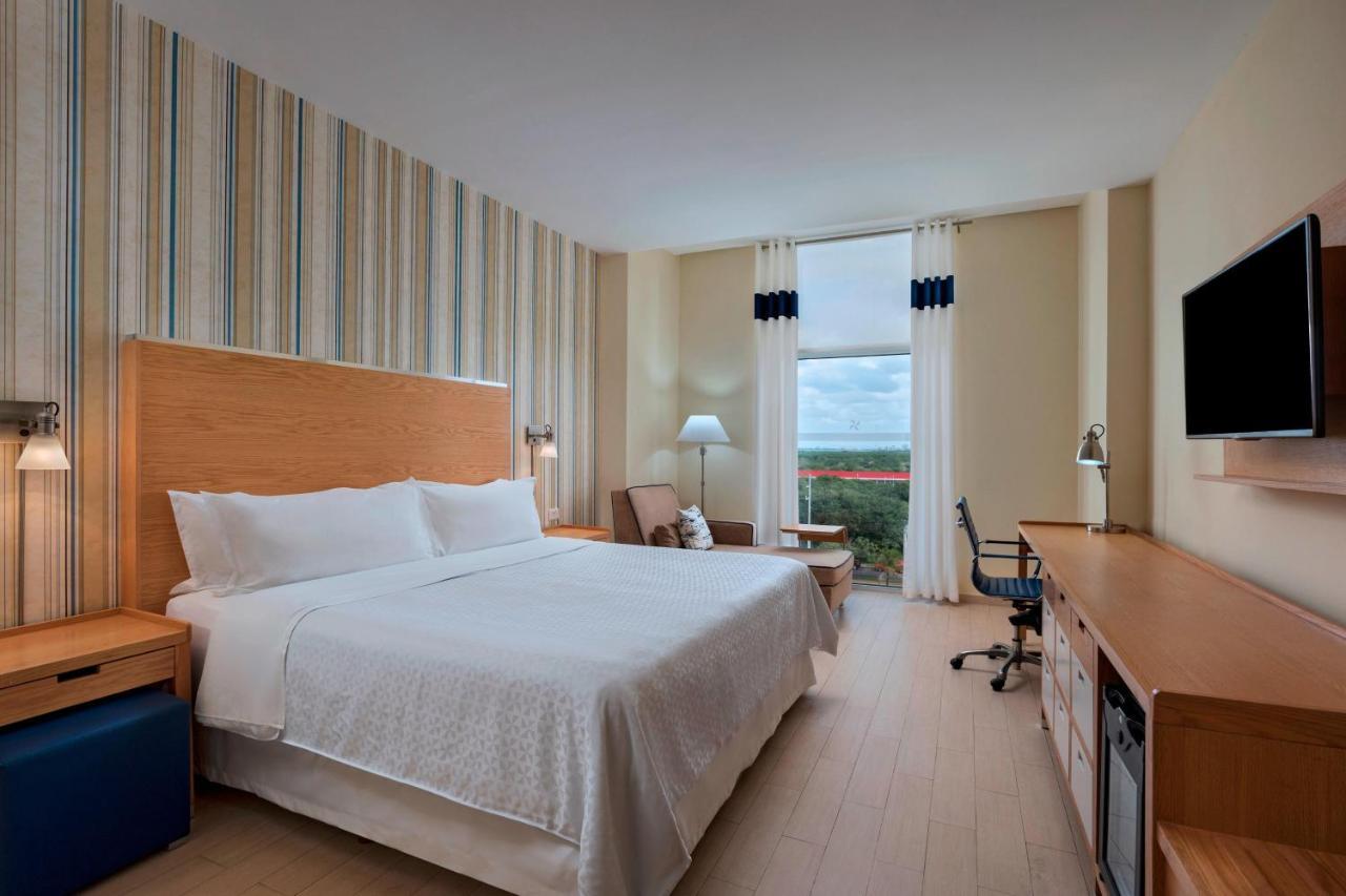 Four Points By Sheraton Cancun Centro Екстериор снимка