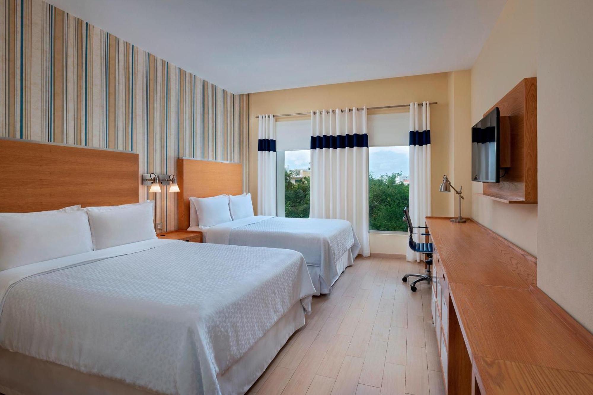 Four Points By Sheraton Cancun Centro Екстериор снимка